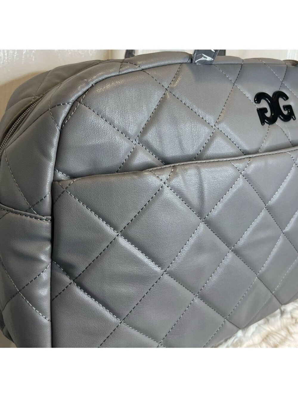 GILDA PARIS QUILTED WEEKENDER CROSSBODY BAG - Picture 3 of 10